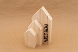 Herzboxx Holzhaus mit Gravur