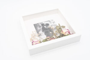 Herzboxx Rahmen Brautstrauss mit Handlettering